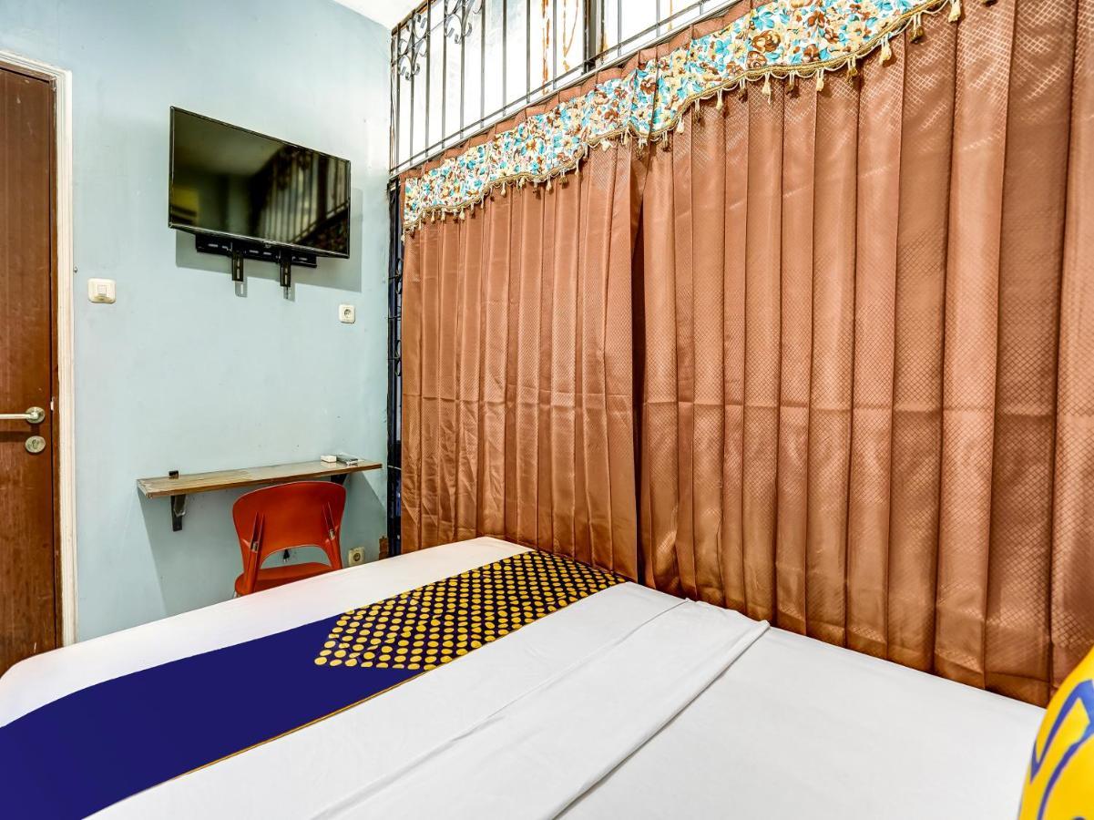 Hotel Spot On 90147 Gosepa Ambengan Plaza Surabaya Exterior foto