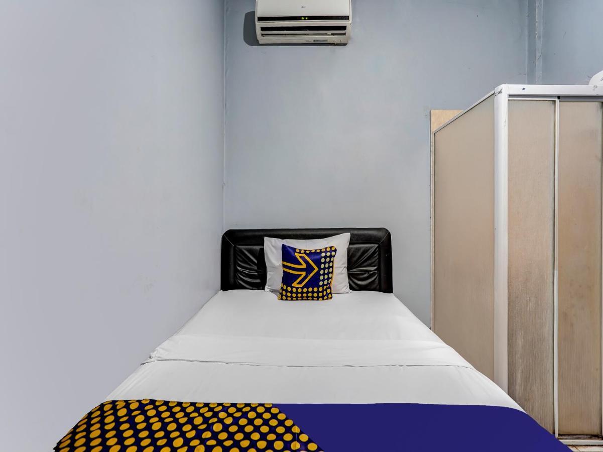 Hotel Spot On 90147 Gosepa Ambengan Plaza Surabaya Exterior foto