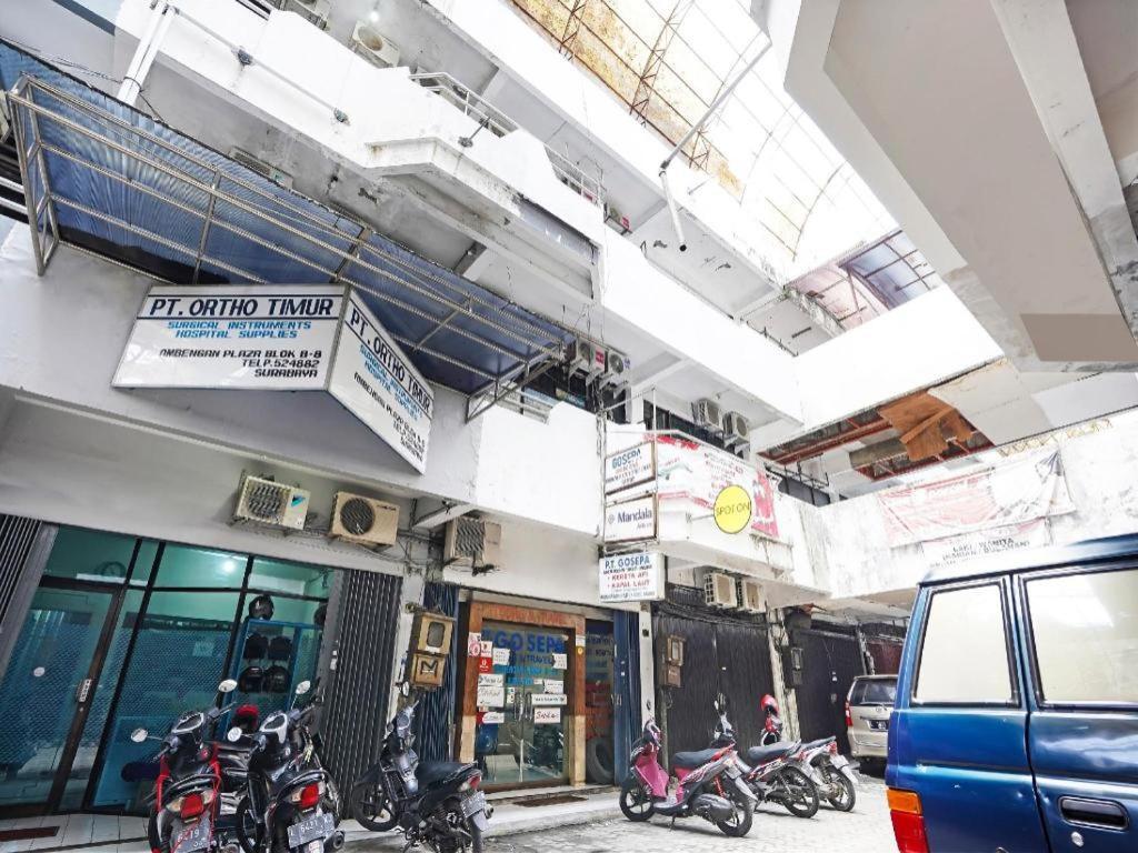 Hotel Spot On 90147 Gosepa Ambengan Plaza Surabaya Exterior foto